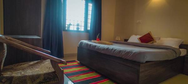 WHITE CAPS HOSIPTALITY (CEEDAR COTTAGE)