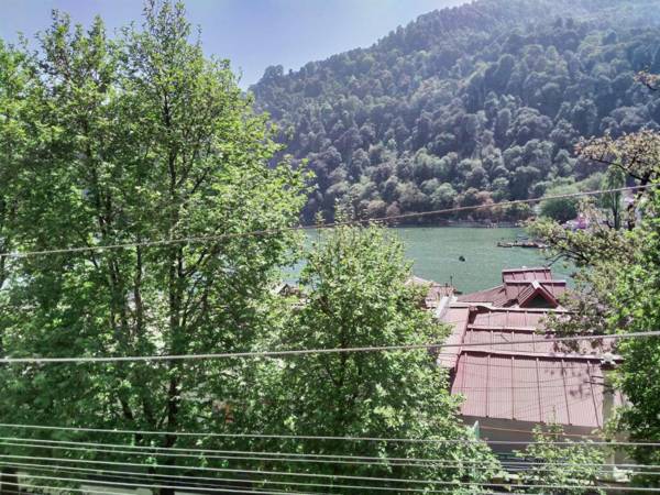 Goroomgo Flatties Mall Road Nainital