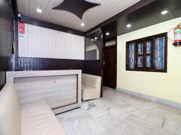 Goroomgo Flatties Mall Road Nainital