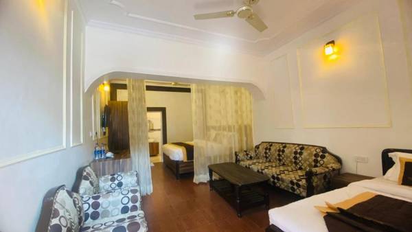 Foxoso Hotel Mall Road