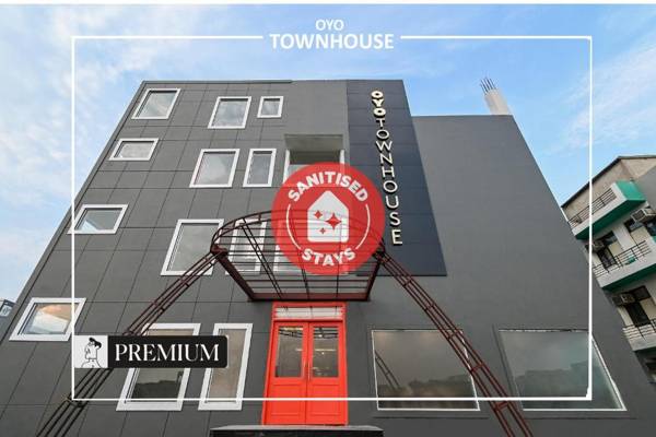OYO Townhouse 173 Knowledge Park 3