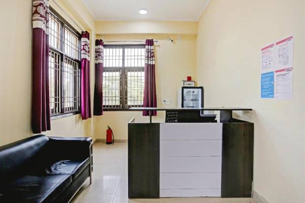 OYO 79604 Rl Residency