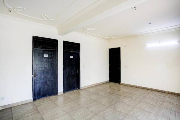 OYO 73745 Hotel Royal Green Residency