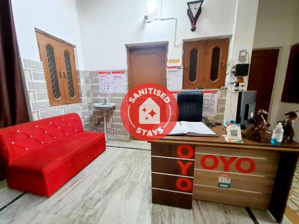 OYO 84868 Moonlight Guest House