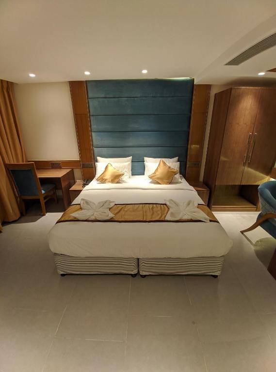 STAYMAKER Apex Hotel