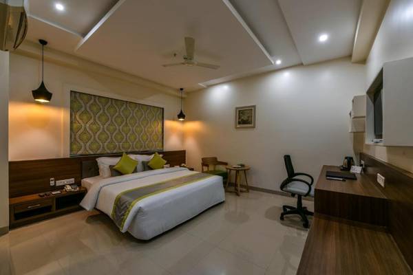 Eastin Easy Aiswariya Talegaon