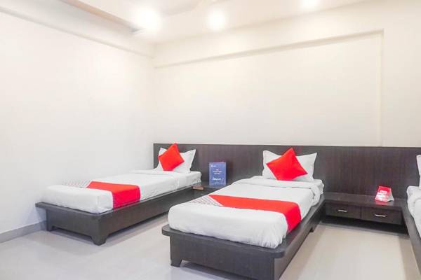 OYO 13583 Hotel Paradise Inn