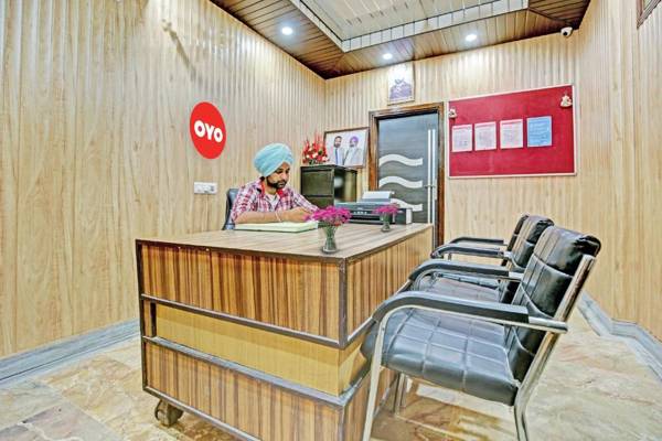 OYO 88170 Royal Uk Stays