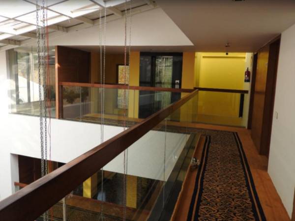 Woodcreek Resort And Spa