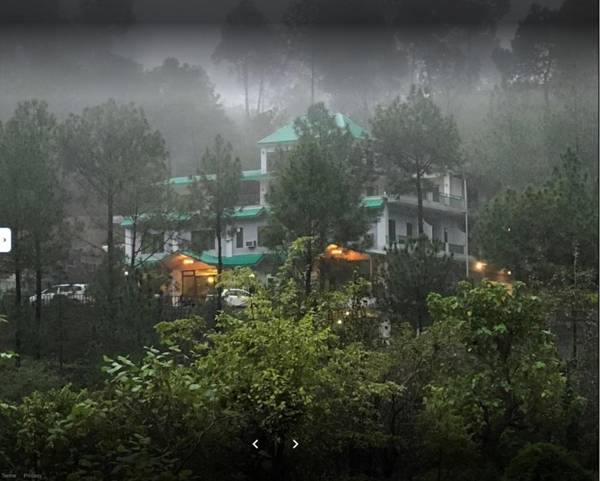 Pineland Resorts & Chalets Kasauli