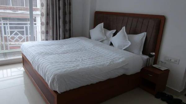 Sky Hill Kasauli Guest House