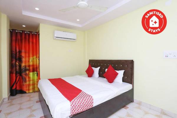 OYO 36667 Hotel Manoj