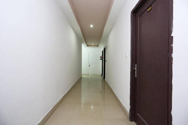 OYO 28227 Hotel Abhinandan