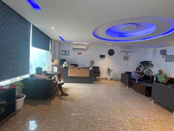 White Rock Hotel By WB Inn 