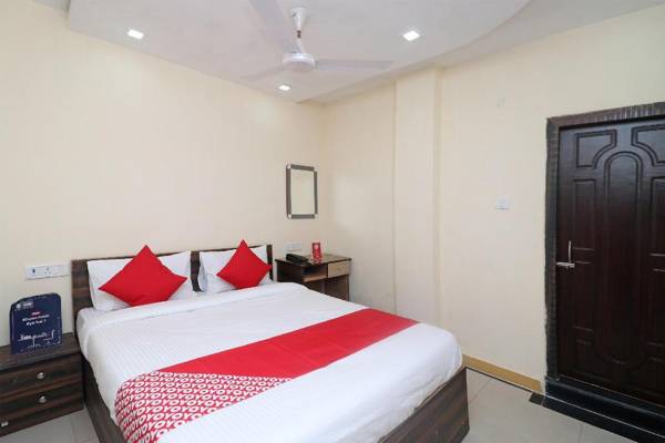 Vaccinated Staff - OYO 47555 Abhinandan Stay House