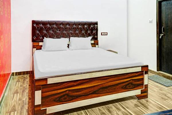 OYO 85697 Hotel Atharv Palace