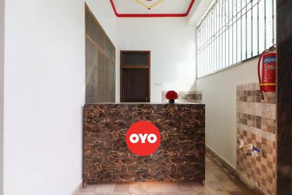 OYO Flagship 91746 Crown Guest House