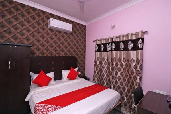 OYO Flagship 33471 Hotel Magadh Empire