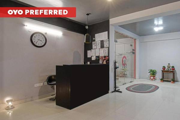 OYO Townhouse 404 Vidya Vihar