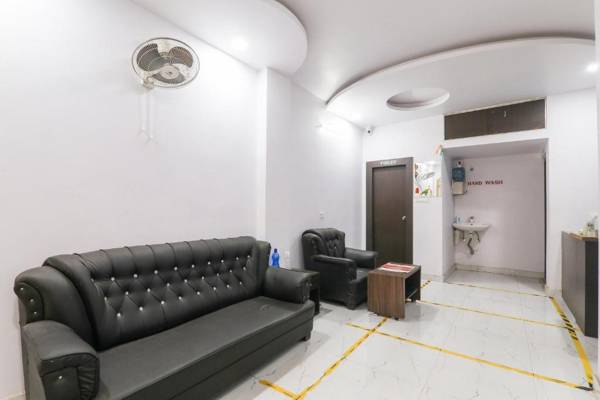 Capital O 78105 Hotel Figtree Premier