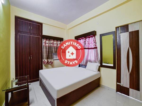 OYO Flagship 82853 Blue Velvet