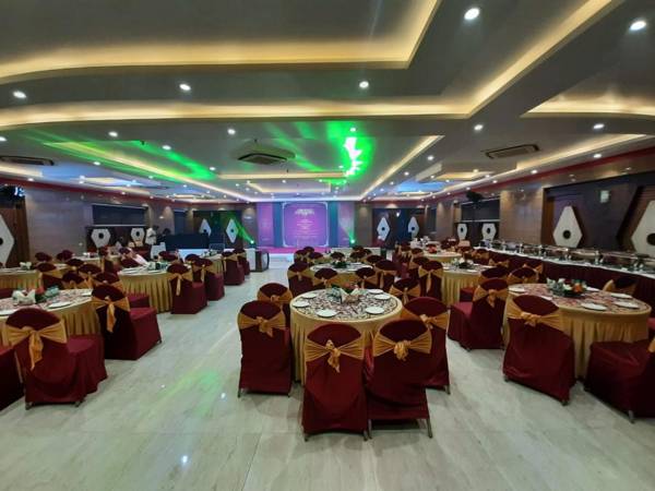 The Red Velvet Hotel Samarpan Patna