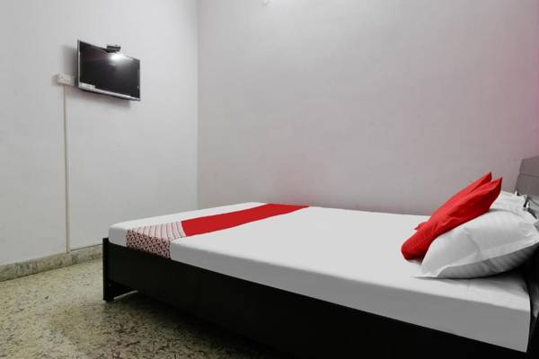 OYO 84832 Aashirvaad Green's Guest House