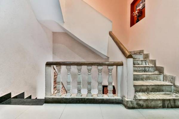 OYO Flagship 83656 B N B Inn