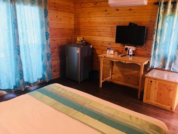 Casa Seaesta Beach Cottages and Suites