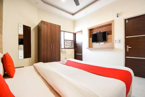OYO 15947 Hotel Prabhat