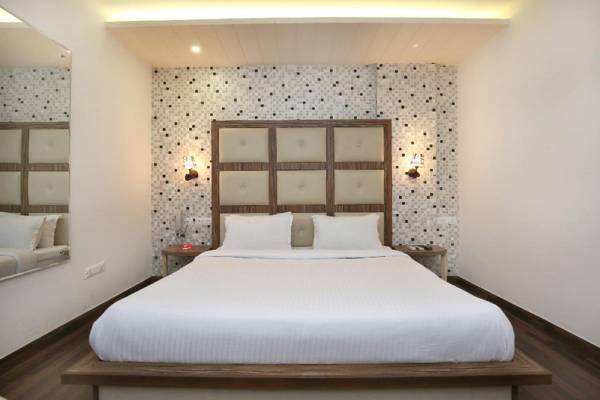 OYO 8277 Tricity Relax Inn