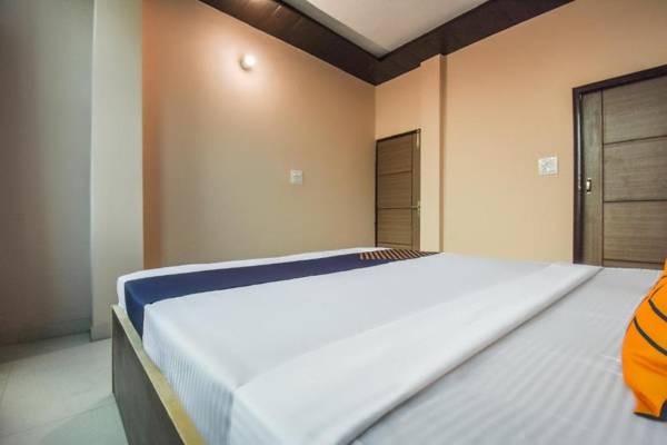 SPOT ON 65851 Hotel Hi Tech