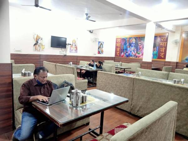 Ramanand Restaurant & Guest house by WB Economy