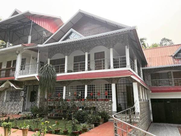 Thulung Homestay & Swimming Pool