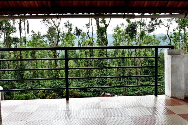 Karadikallu Homestay With Private Waterfalls