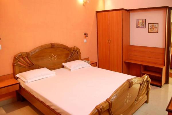 Hotel D R International