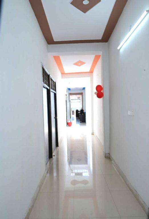 SPOT ON 91771 Hotel Heaven Inn