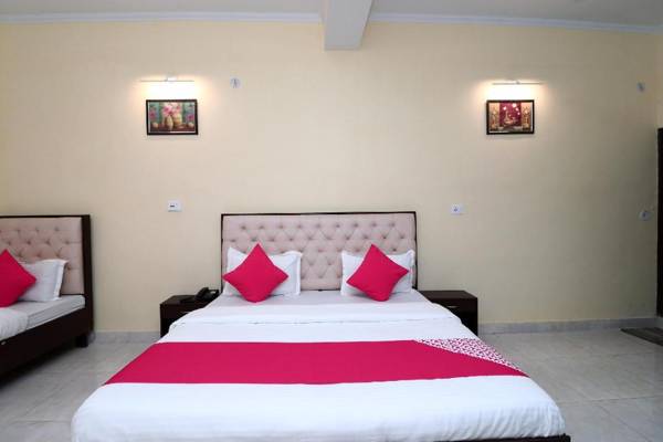 OYO 16109 Hotel Ayaan