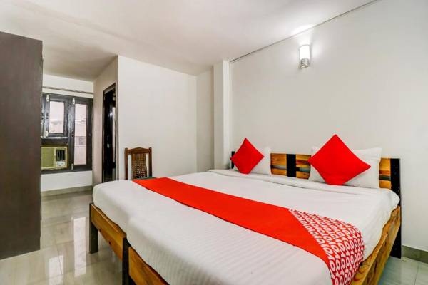 OYO 66434 Hotel Dhruv Inn