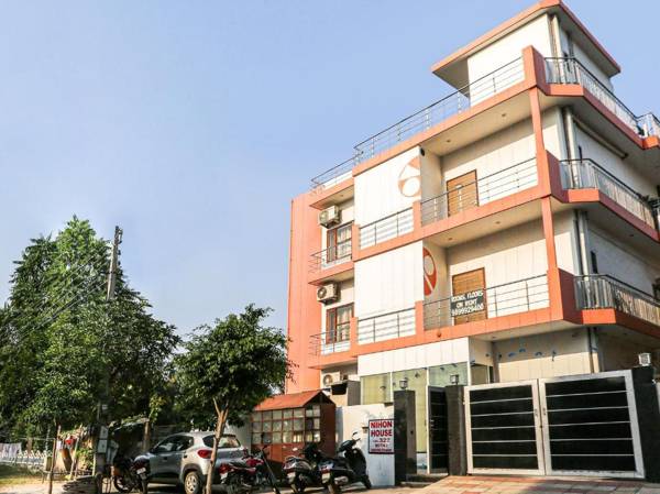 OYO 24054 Nihon Rooms