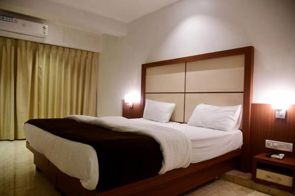 Hotel Monarch Center Point near Dahanu Beach Bordi