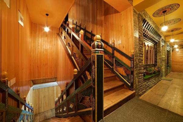 Summit Panghen Metok