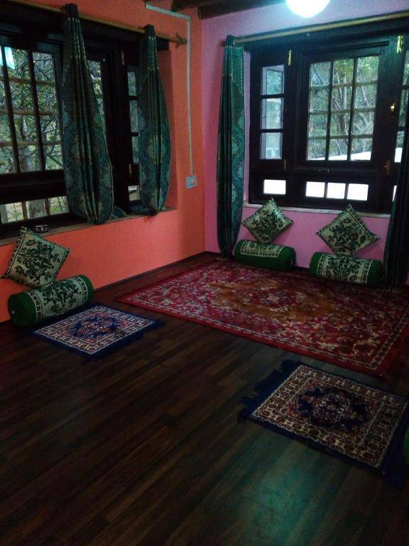 Travelers Homestay & Spa Pahalgam