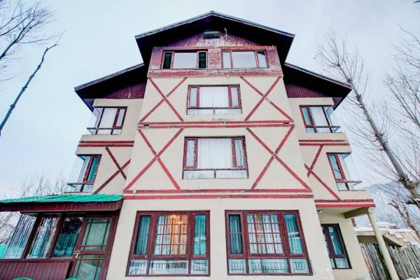 Capital O 86005 The Forest Retreat