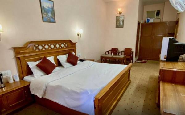 Hotel Sandhya Palace