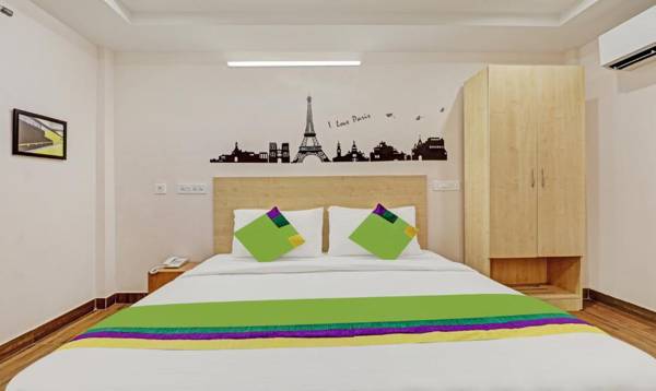 Treebo Trend De Crown-De Alphabet