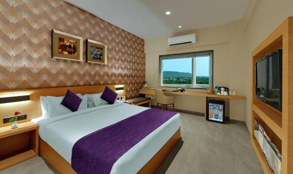 Click Hotel Bhuj