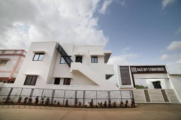 OYO 46244 Daze Off Studio House Suite