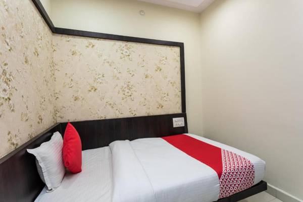 OYO 30860 Sun Palace