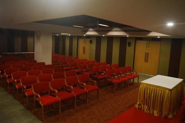 Hotel Riveria by Raj